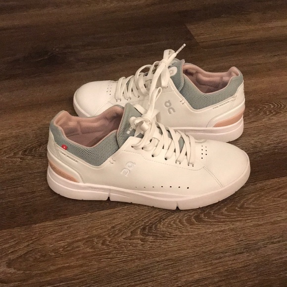 on cloud tennis shoes